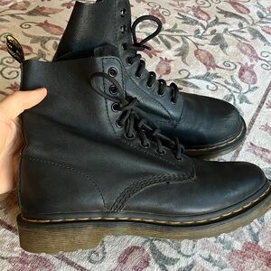 Dr. Martens 1460 Pascal size 9